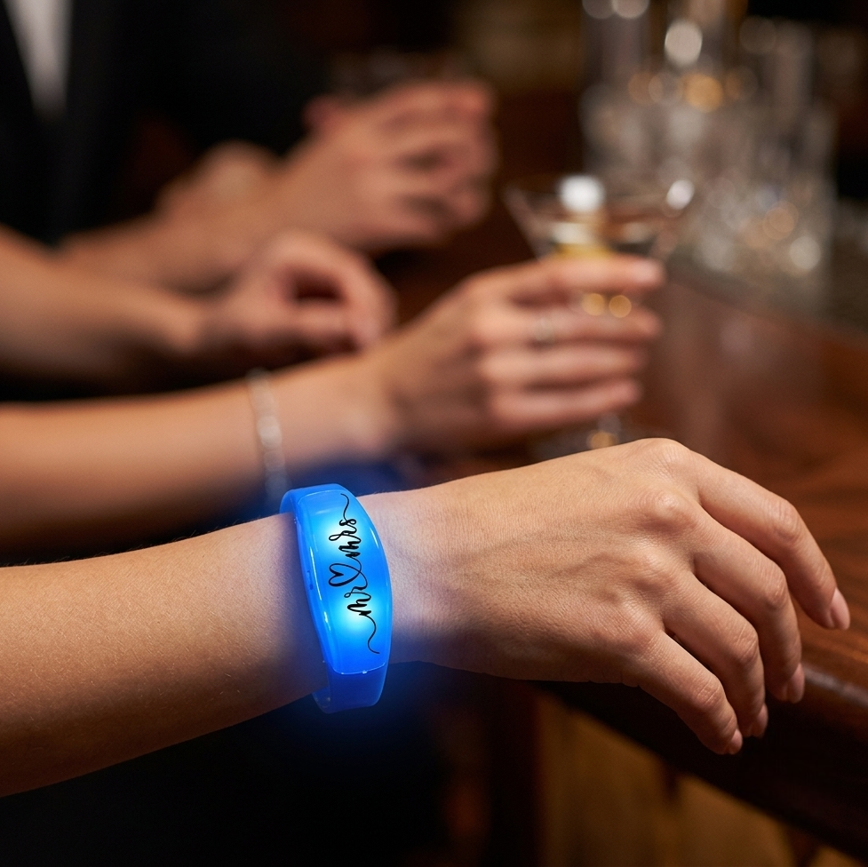 Bracelets Lumineux Bleus Mr Mrs 