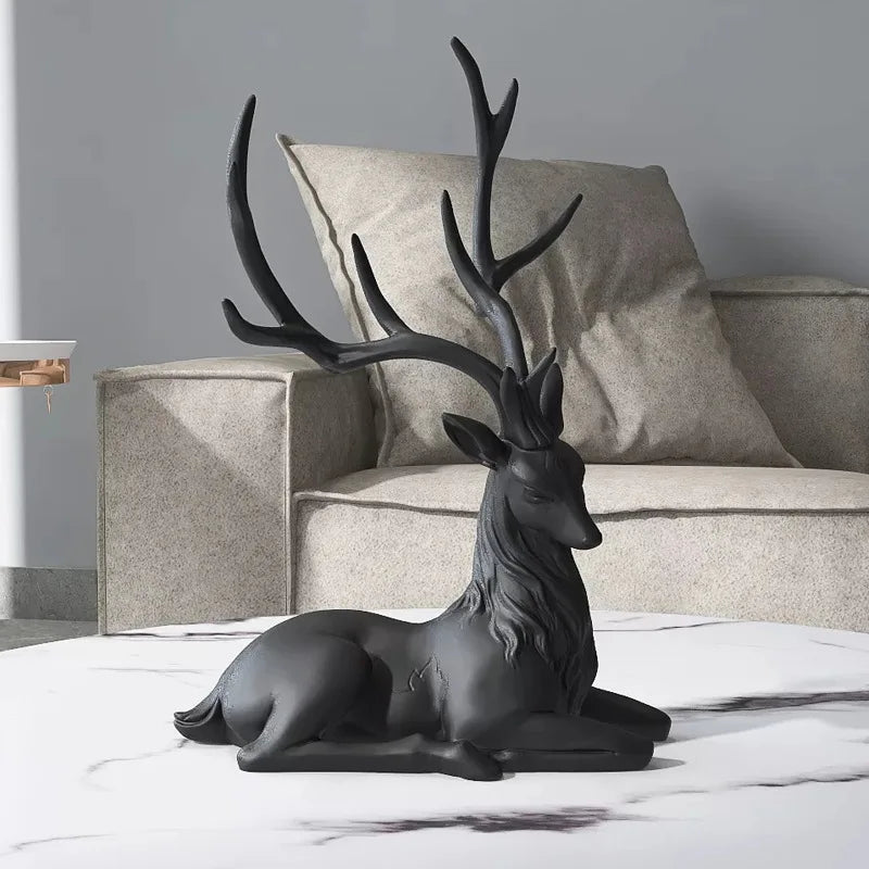 Cerf Noir Elégant