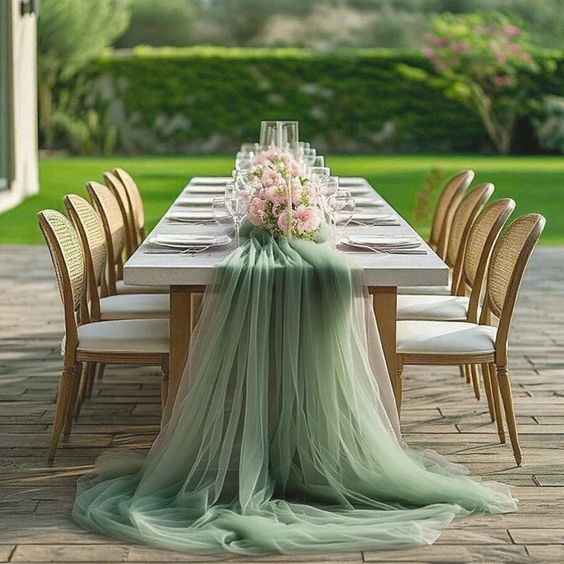 Chemin de Table Mariage Vert Sauge en Tulle Design
