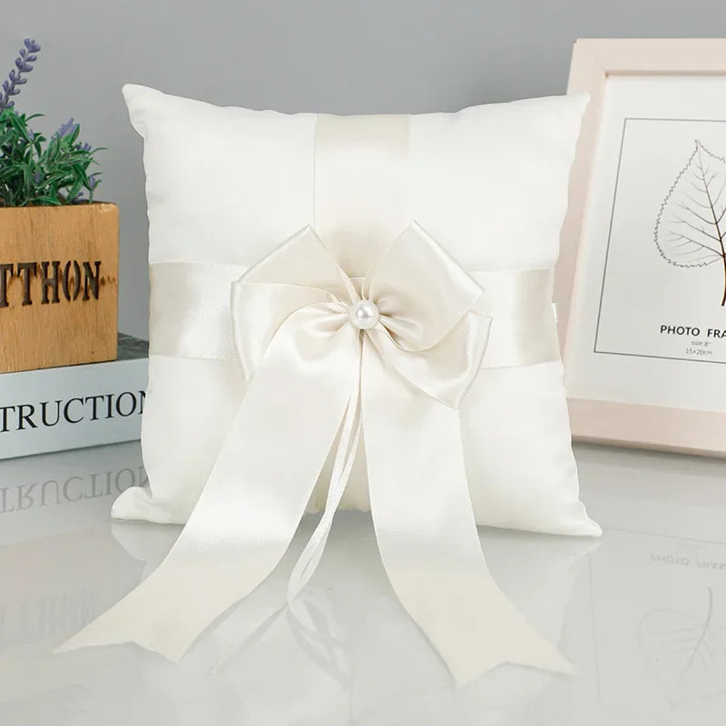Coussin Alliances Blanc à Nœud Durable