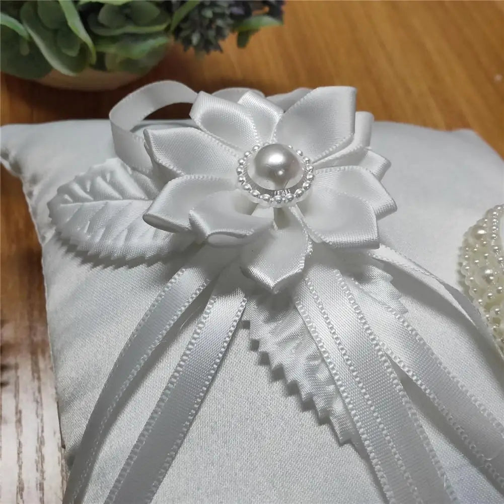Coussin Alliances Mariage à Fleur Unique