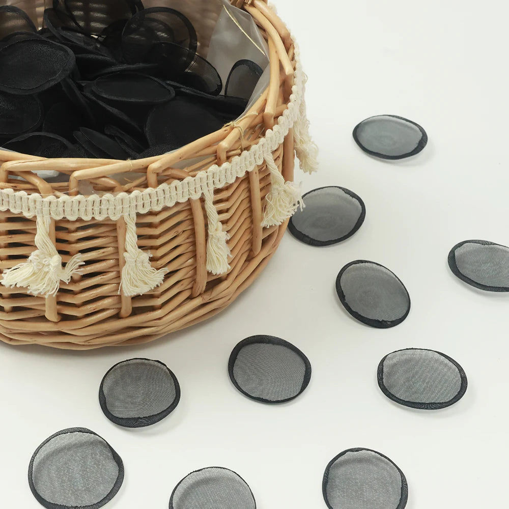 Faux Pétales De Fleurs Noirs en Organza moderne