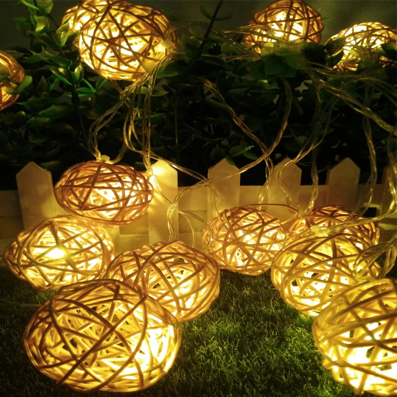 Guirlande Lumineuse Boules en Rotin Unique