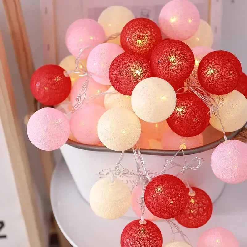 Guirlande Lumineuse de Boules Blanches et Rouges Chaud