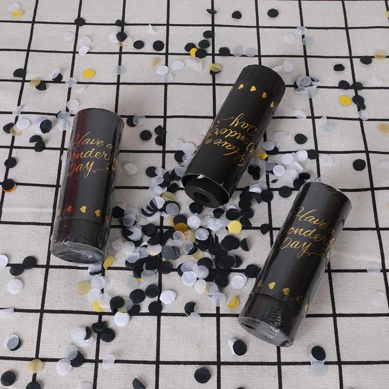 Lot de Canons à Confettis Noirs et Blancs Unique