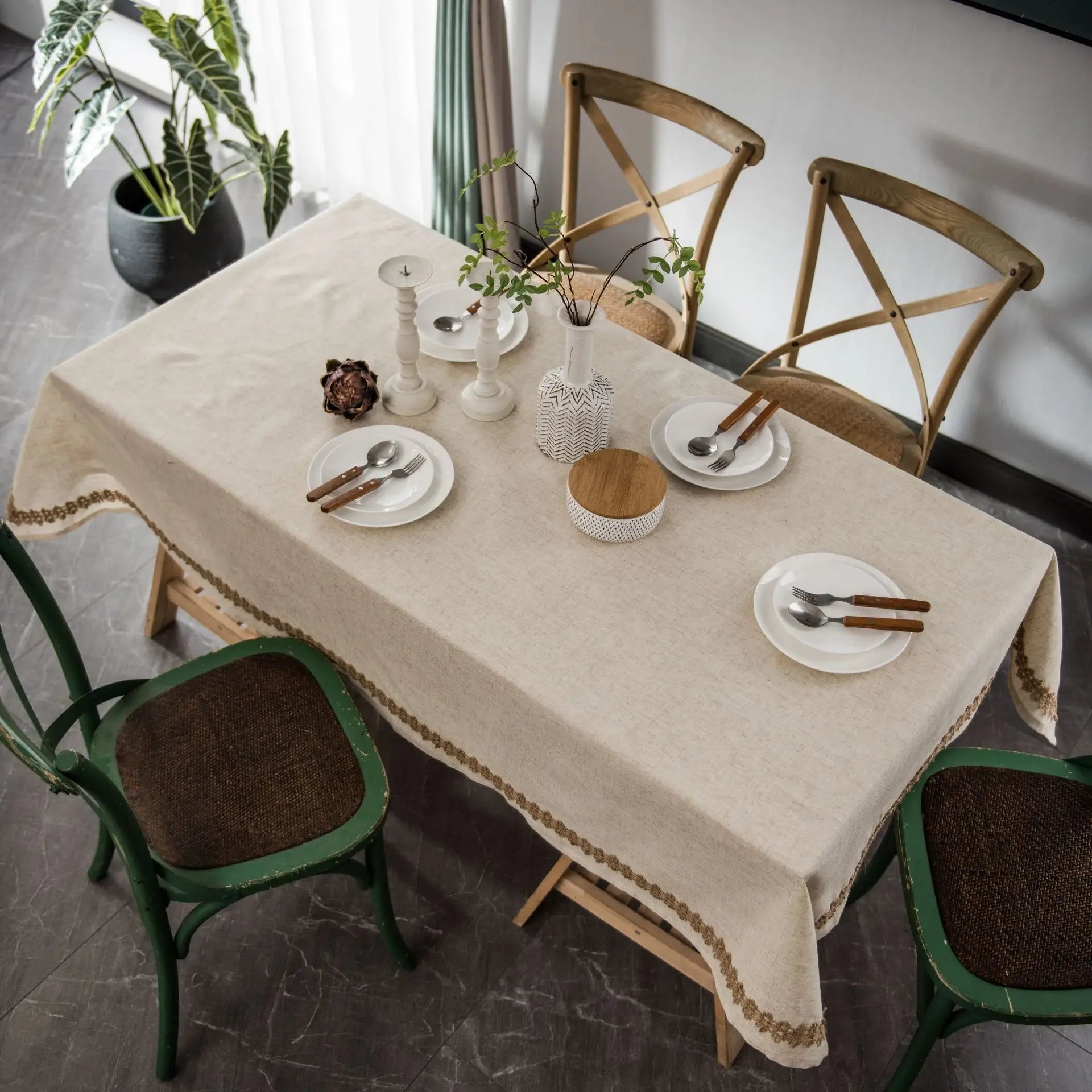 Nappe Minimaliste en Lin Originale