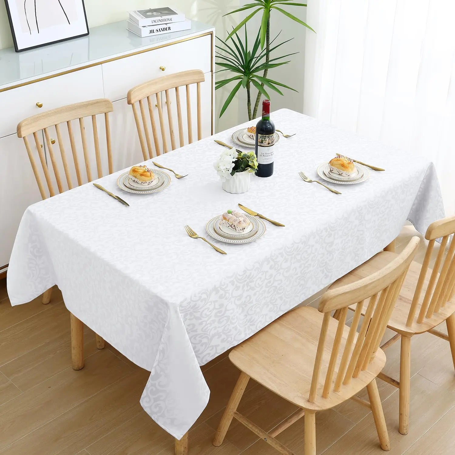 Nappe de Table Beige à Motifs Sobres