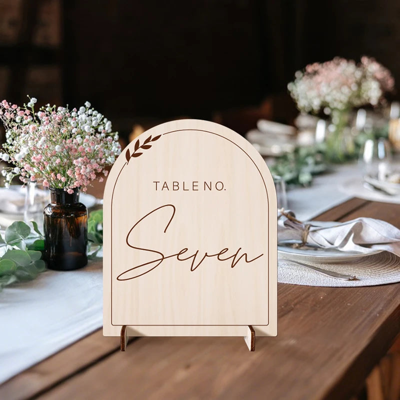 Numéro de Table Arc en Bois Minimaliste