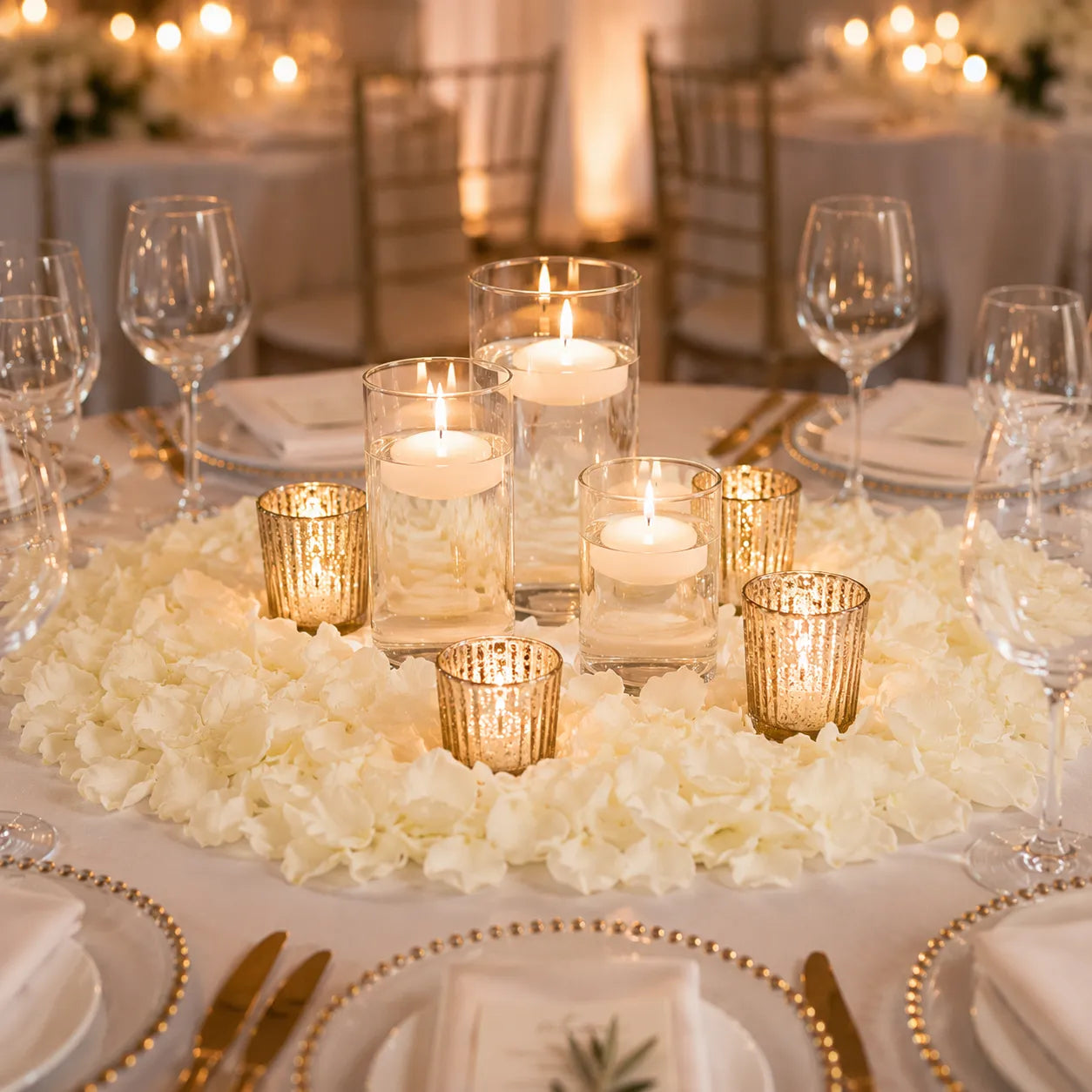 Pétales De Fleurs Mariage Beige Raffinée