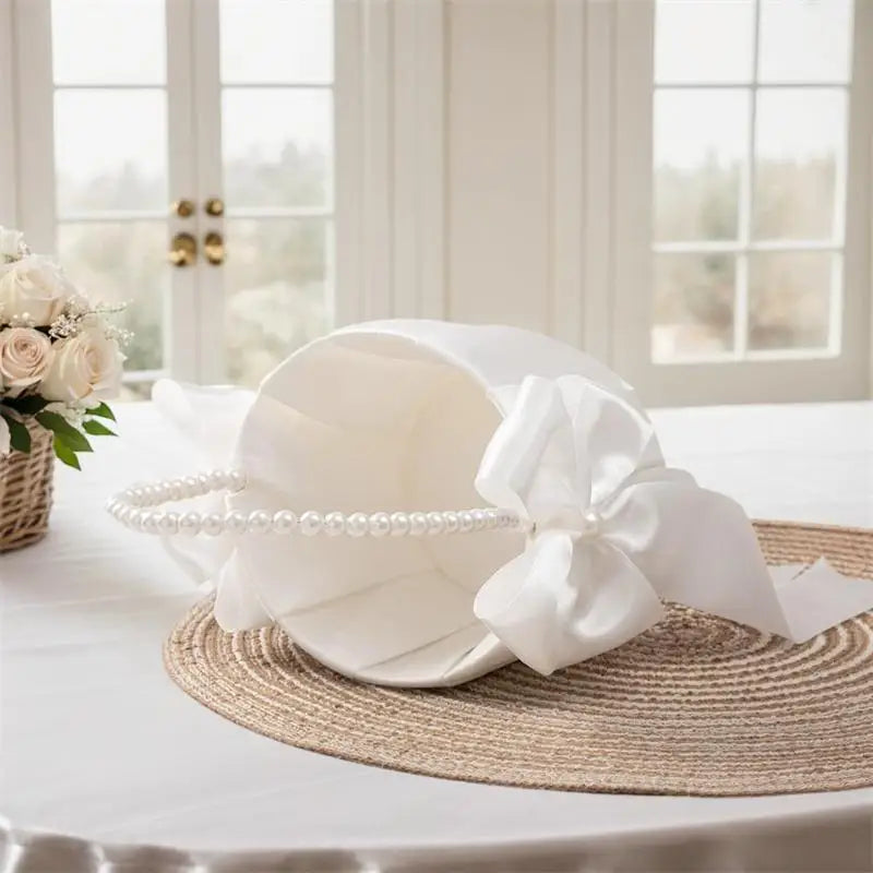 Panier à Pétales en Satin Blanc Unique