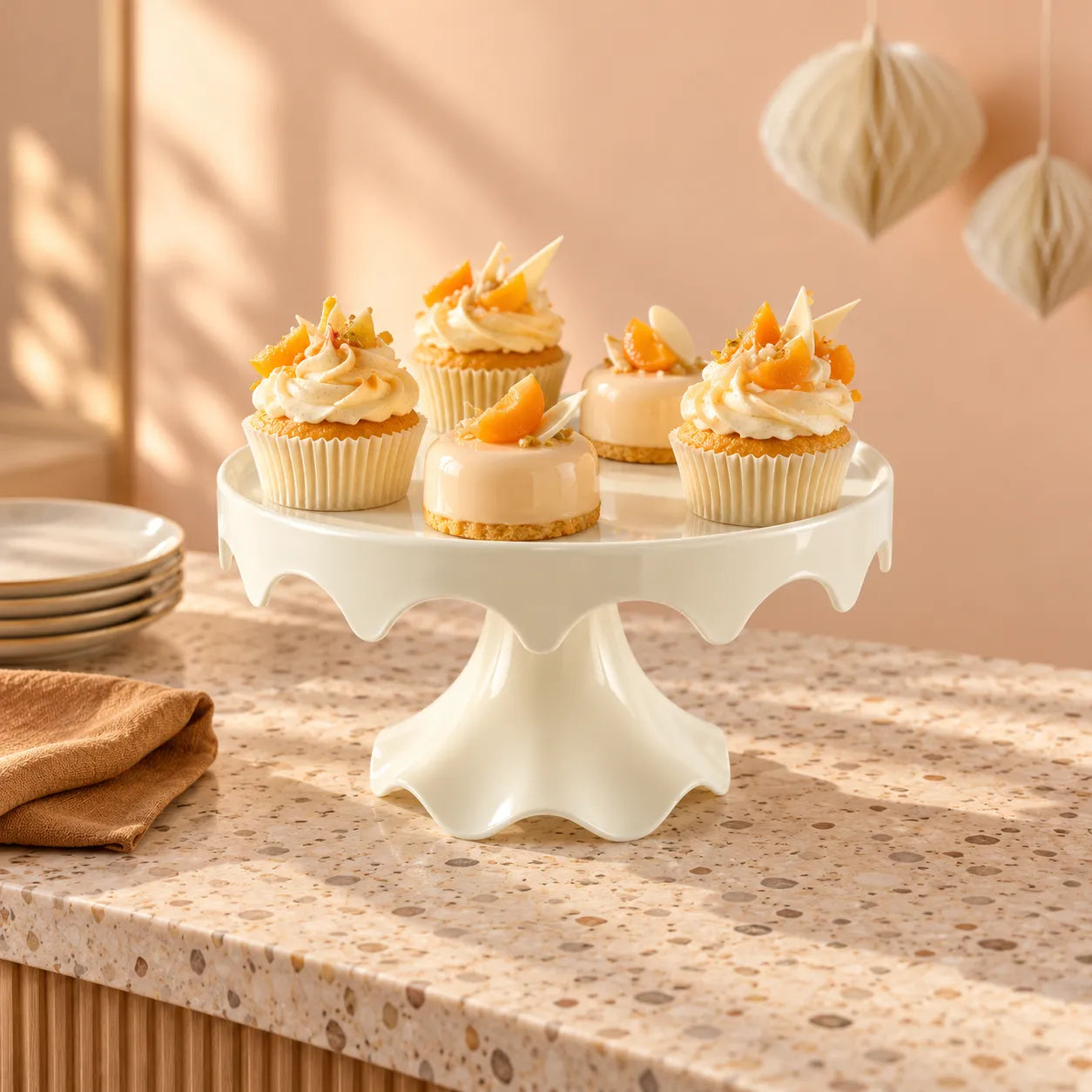 Présentoir à Gâteau Blanc en Plastique unique