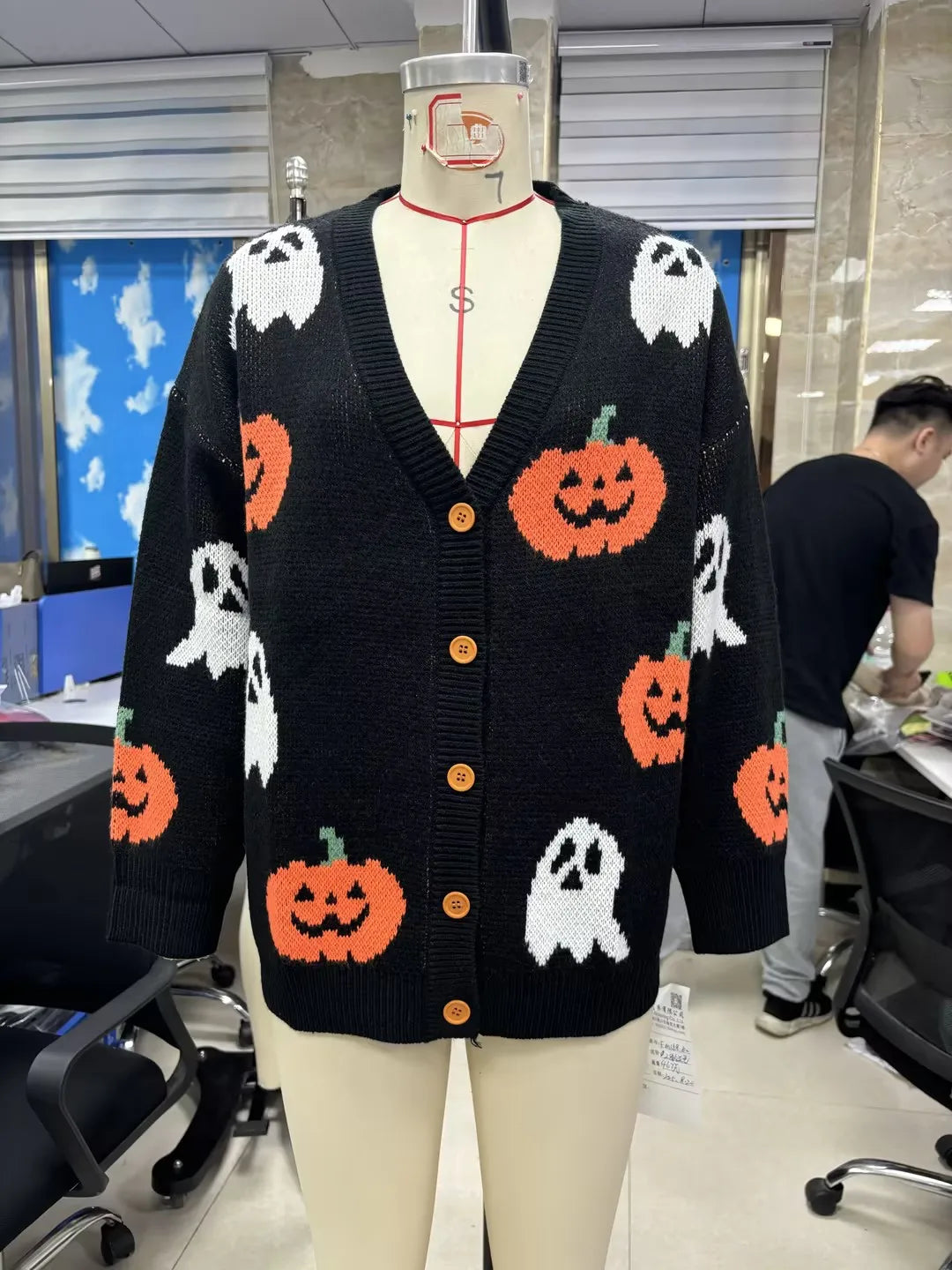 Pull Tricoté Citrouille Halloween Unique