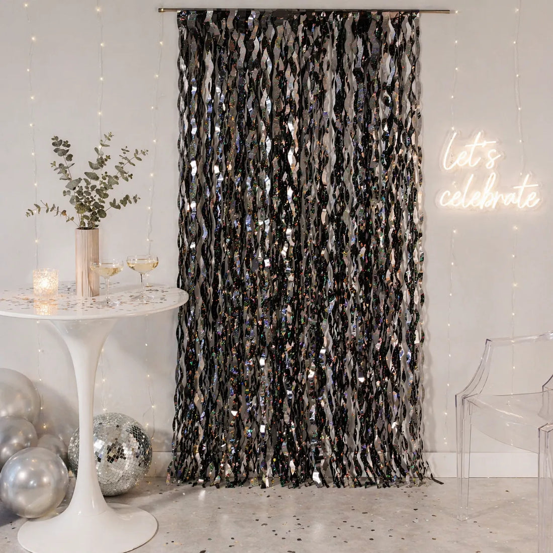 Rideau Noir Design à Franges Ondulés