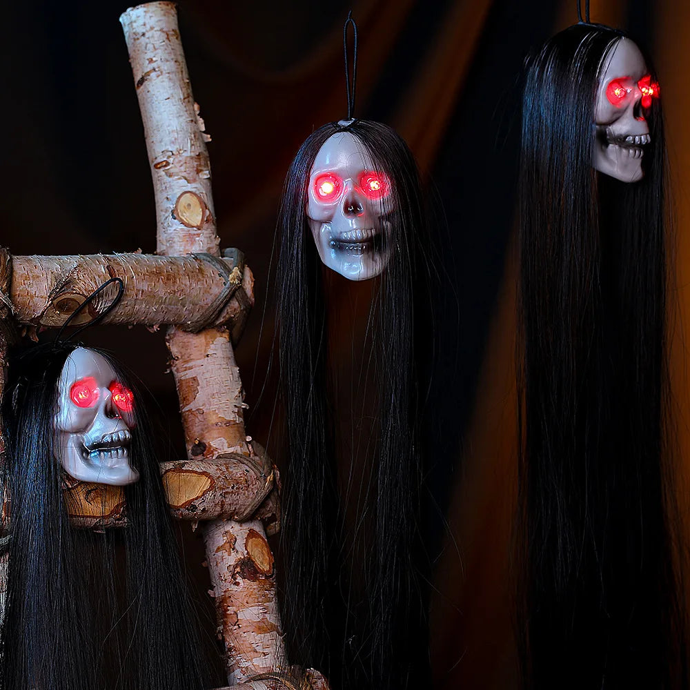 crâne de sorcière aux longs cheveux spécial