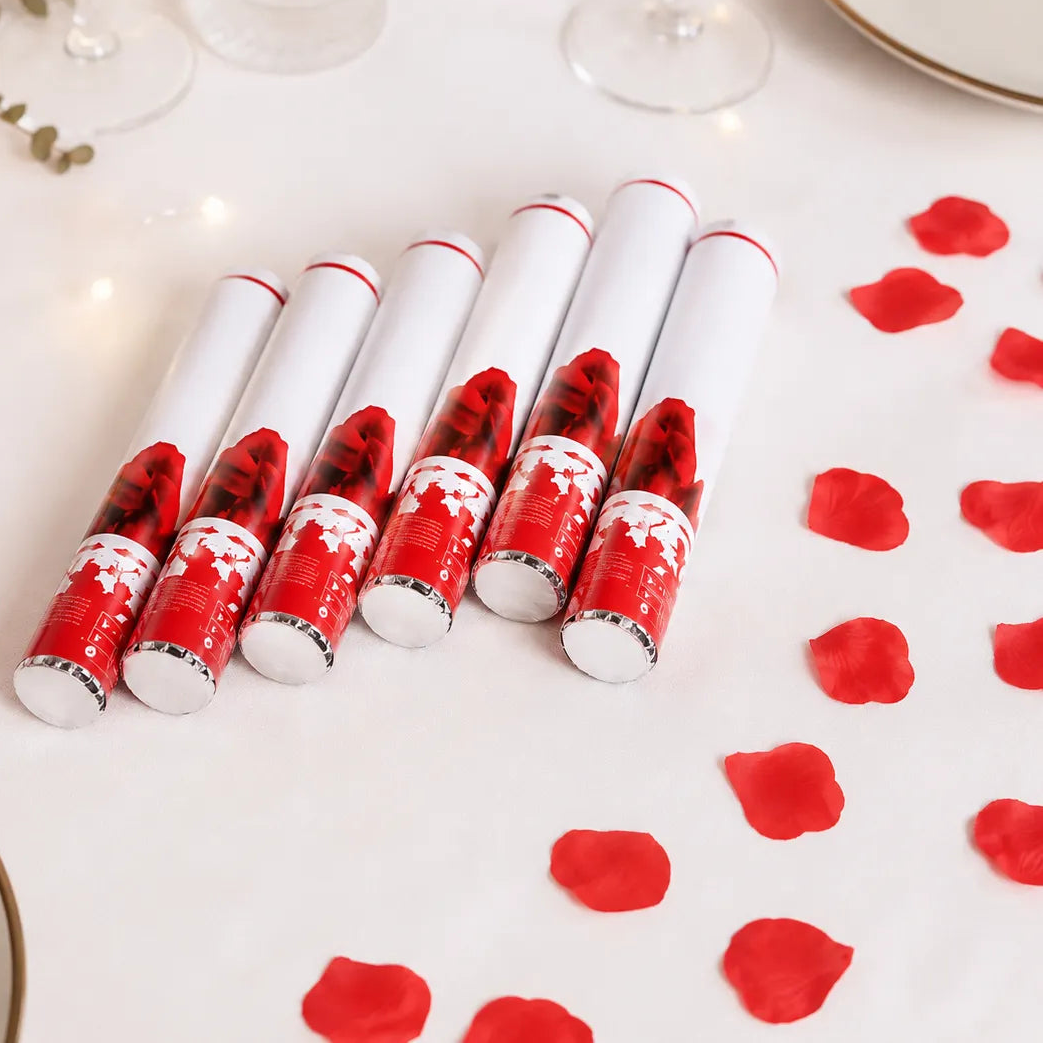 lot de lanceurs à confettis rouges romantiques