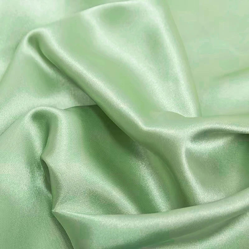 tenture mariage vert clair satiné 